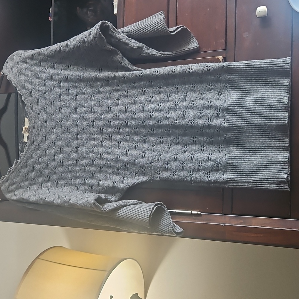 $400 Silk Cashmere  Knit EUC Like New